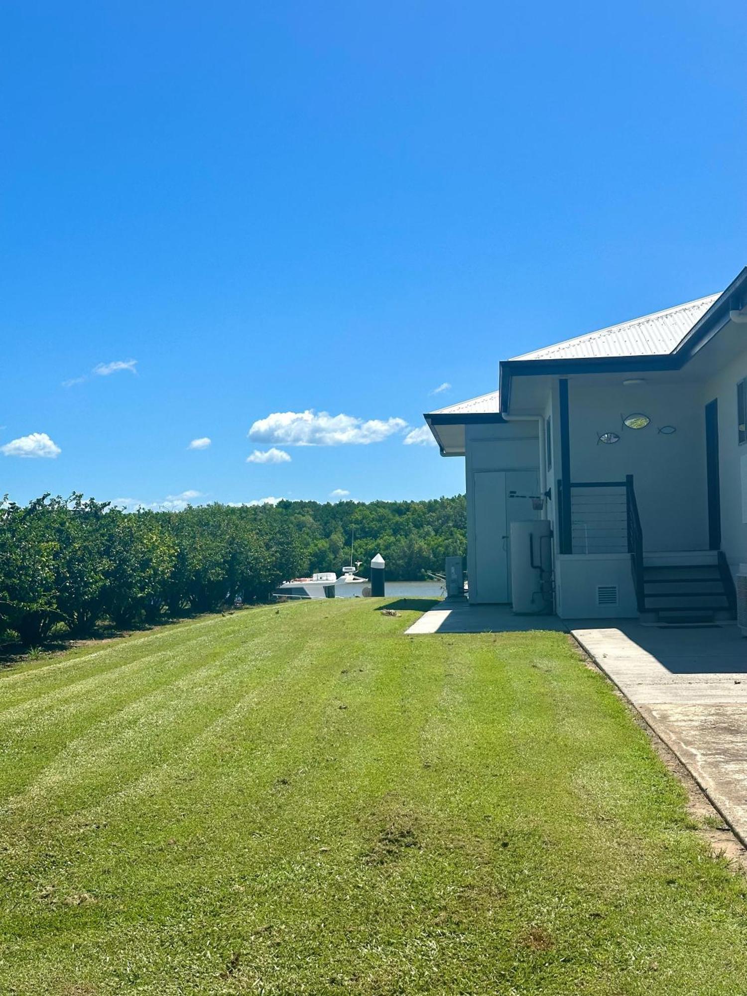 Hinchinbrook Resorts Management Pty Ltd Lucinda Luaran gambar